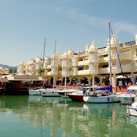 Apartamento Puerto Marina Waterfront *